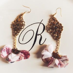 Pink & White Flowered Gold Dangly Earrings